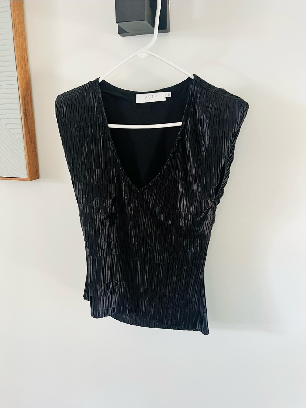 ASTR Black Pleated V-Neck Sleeveless Camisole